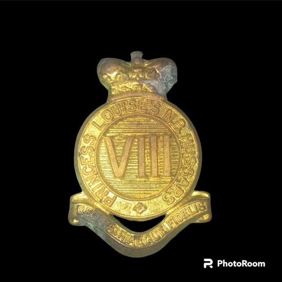 VINTAGE | Canadian Military Cap Badge | Princess Louise’s NB VIII Hussars - Picture 1 of 2